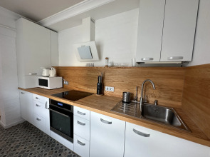 Апартаменты с двумя спальнями в частном доме