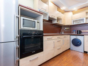 Апартаменты двухкомнатные  на Мещерском бульваре 3/3 .м.Cтрелка. Сова-Дом