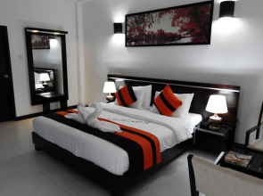 Oak Ray Elephant Lake Hotel