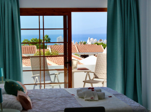 Garden City Premium Full Seaview Apartments