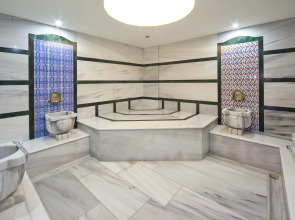 Отель GLK Premier The Home Suites & Spa