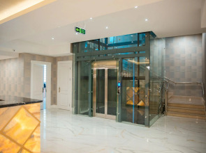 Отель Grand Midway