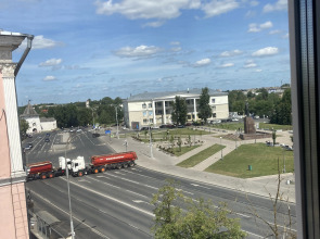 Апартаменты на площади Ленина