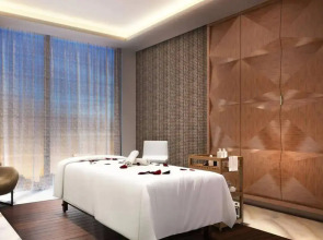 Holiday Inn Dubai al-Maktoum Airport, an IHG Hotel