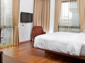Отель Sacha's Hotel Uno