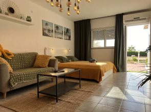 GW014 Gugel Waves Patio and Pool Seaview Flat