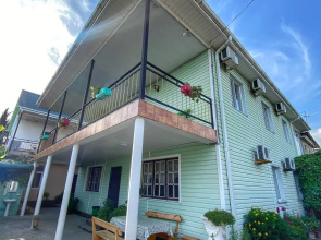Nelli Guest house