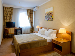 Отель Новый