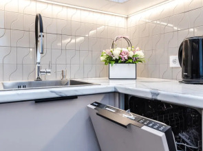 Апартаменты «Бордовый шик» в районе ВДНХ «Эстет Апарт»