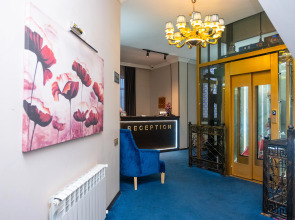 Отель Grand Mirror