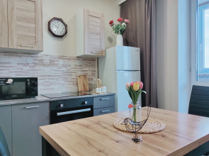 Квартира у ТЦ Кристалл Менделеева 2к2