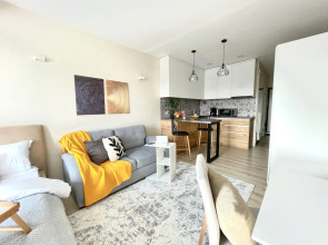 Апартаменты Студия День Ночь с Видом На Горы