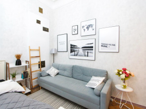 Двухкомнатная квартира возле Кремля