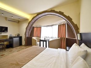 Skyline Hotel Yerevan