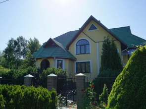 Bolshoy U Morya S Saunoy Private house