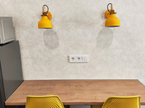 Апартаменты Жёлтая студия у метро Суконная слобода