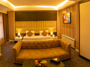 Отель Parkway Inn Hotel & Spa