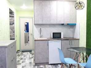 Квартира-студия новая в самом центре города с дизайнерским ремонтом