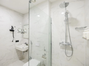 Отель Brosse Garden