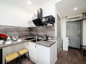 Апартаменты Мантулинская 10 (03)