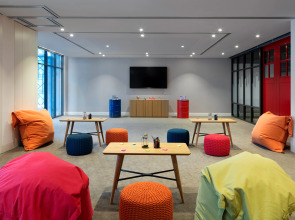 Отель Rove Dubai Marina