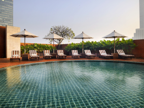 Отель Tower Club at lebua