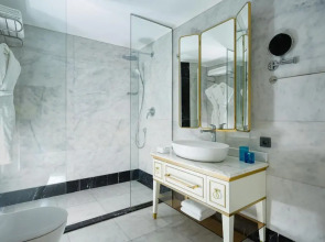 Отель Art Gallery