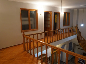 Хостел Happy Baku Hostel & Tours