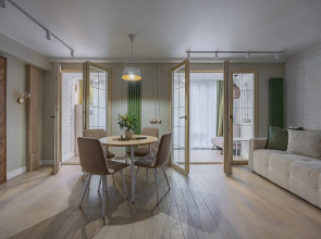 Апартаменты в Центре на Невзоровых 7 Сова-Дом