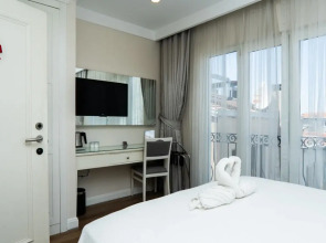 Отель Ten Rooms Istanbul Hotel