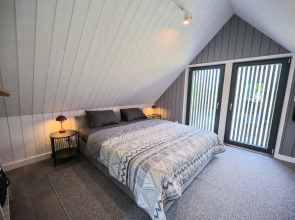 Барнхаус ЗвенДзен Mix 78 black Кики и Зизи