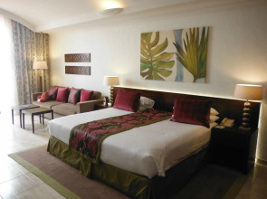 Курортный отель JA The Resort - JA Beach hotel