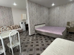 Uyutnaya Na Lermontova 81/18 Flat