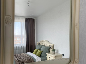 Квартира Просторная на Курсантов Кировцев