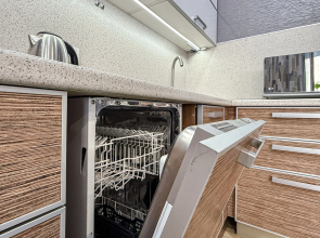 Квартира Уютная студия с потрясающим видом на море в центре