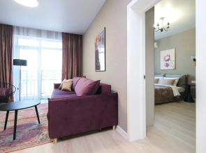 Большая Однокомнатная Квартира с Видом на Реку и Новым Ремонтом