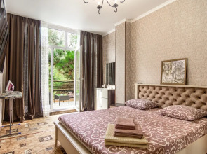 Квартира на Декабристов 17