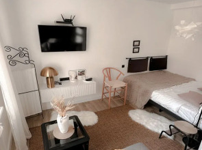 Квартира В. Первомайская