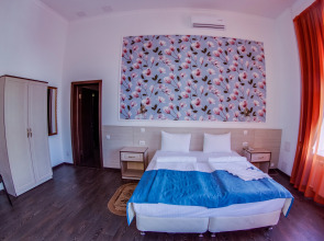 Отель сквер Высоцкого