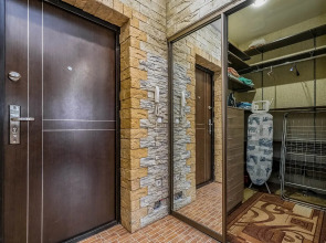 Квартира рядом с Мнтк им. Федорова и Ск Заря