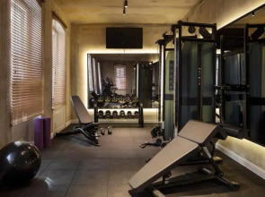 Adahan DeCamondo Pera, Autograph Collection