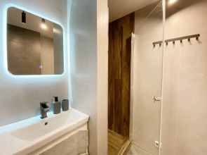 Квартира Стильная Двухкомнатная с Видом на Море во Владивостоке