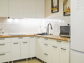 Апартаменты SunSet Чазова 2