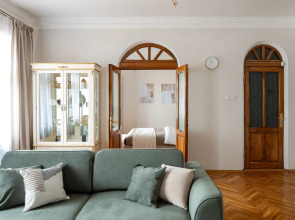 Квартира GM Apartments Новая и тихая Трехкомнатная на Тверской