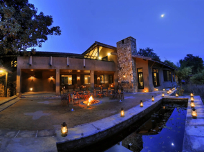 Pugdundee Safaris-king lodge Lodging house