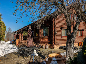 Usadyba Levitanov Kholm Private House