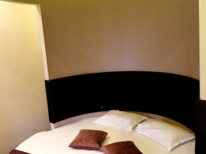 Отель Roma Yerevan & Tours