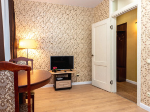 Апартаменты Яр-сутки на Октября 23