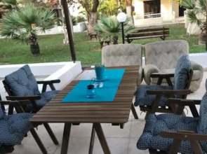 Aria Beach House Guest House