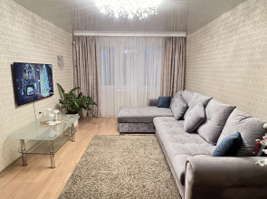 Квартира Большая 4-х комнатная квартира недалеко от центра